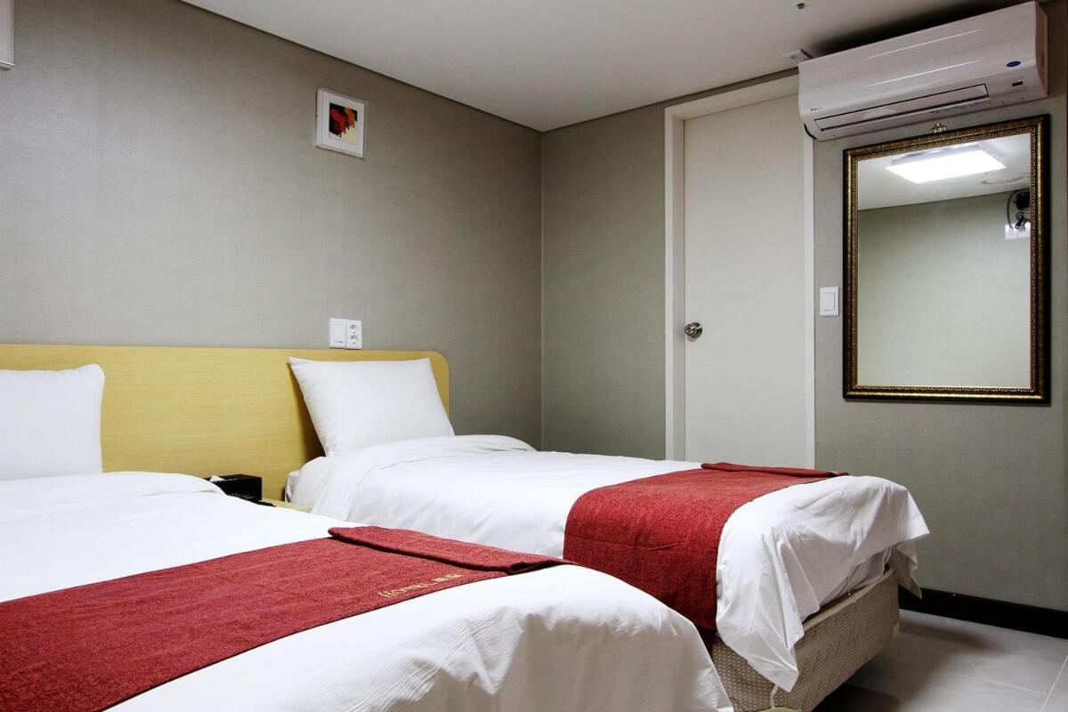 Hotel Myeongdong Seul Esterno foto