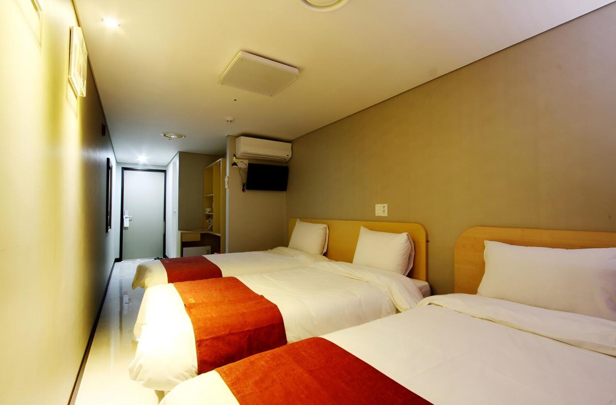 Hotel Myeongdong Seul Esterno foto
