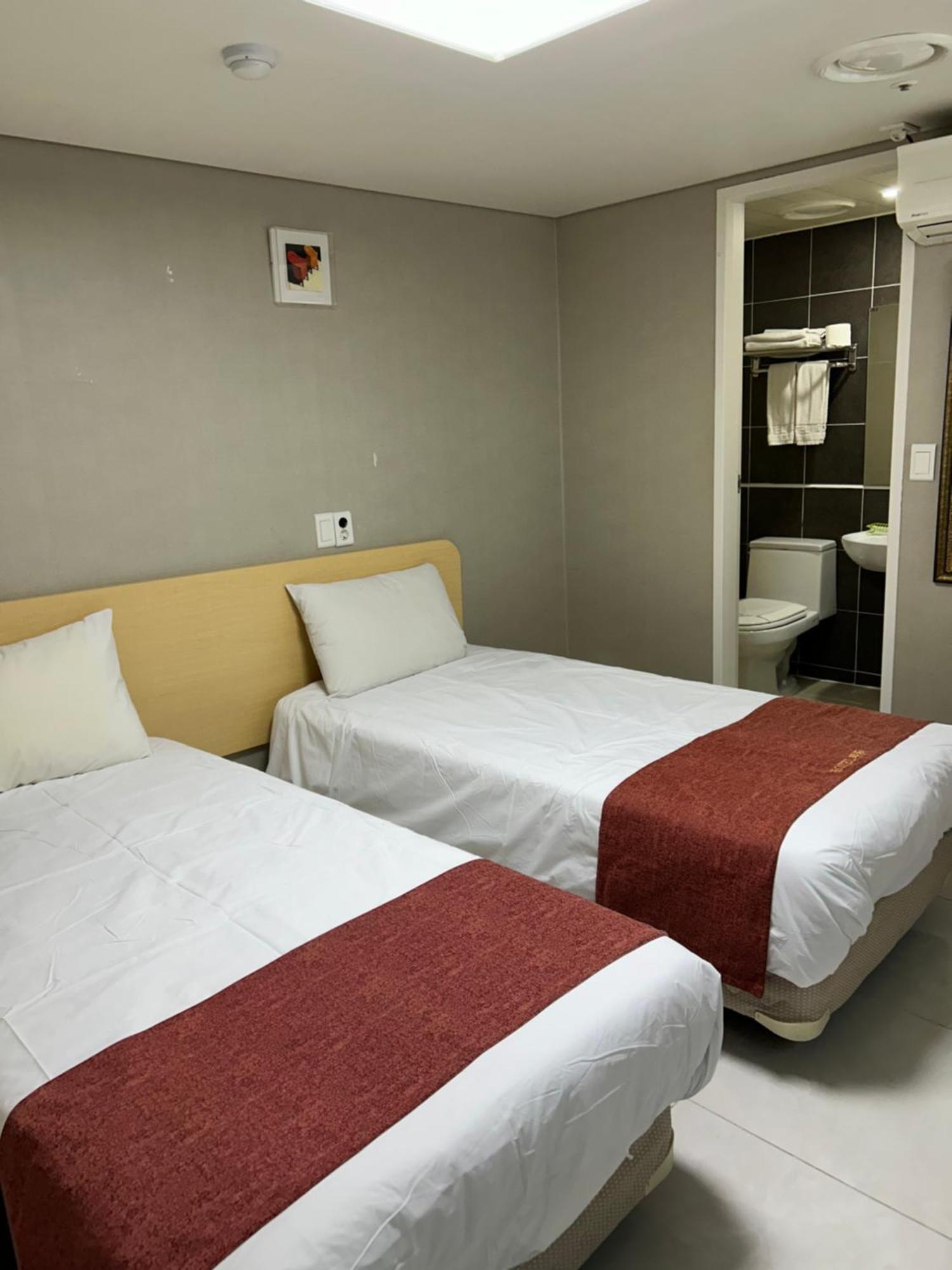 Hotel Myeongdong Seul Esterno foto